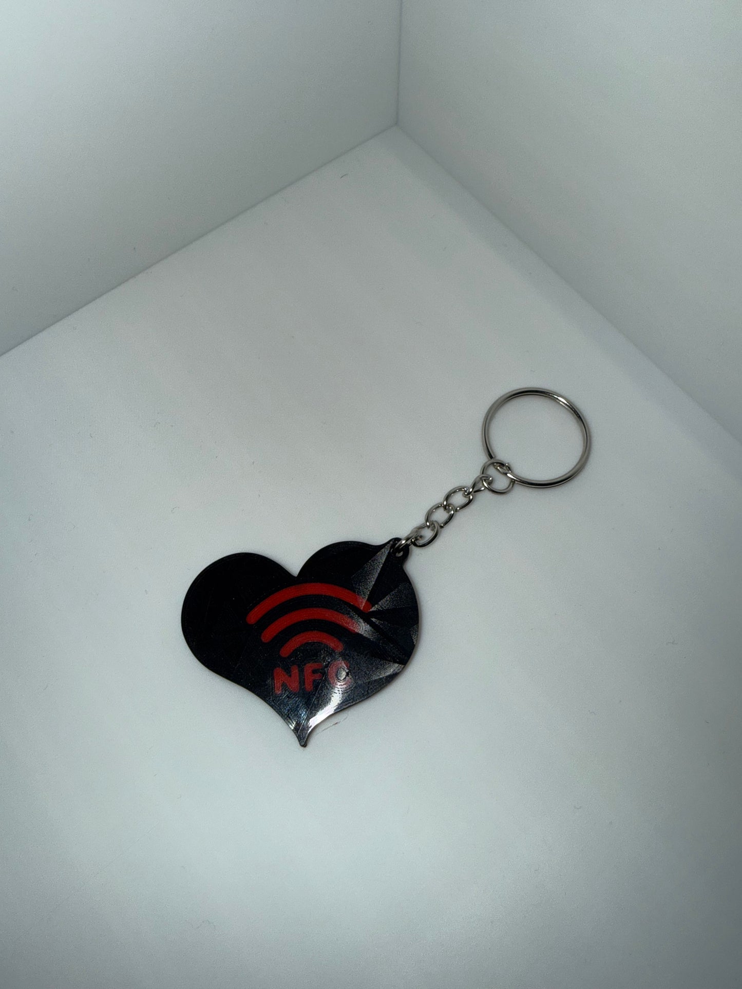 NFC keychain heart shaped (comes programmed)